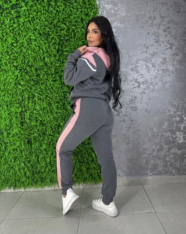 Conjunto Moletom Nike Essentials